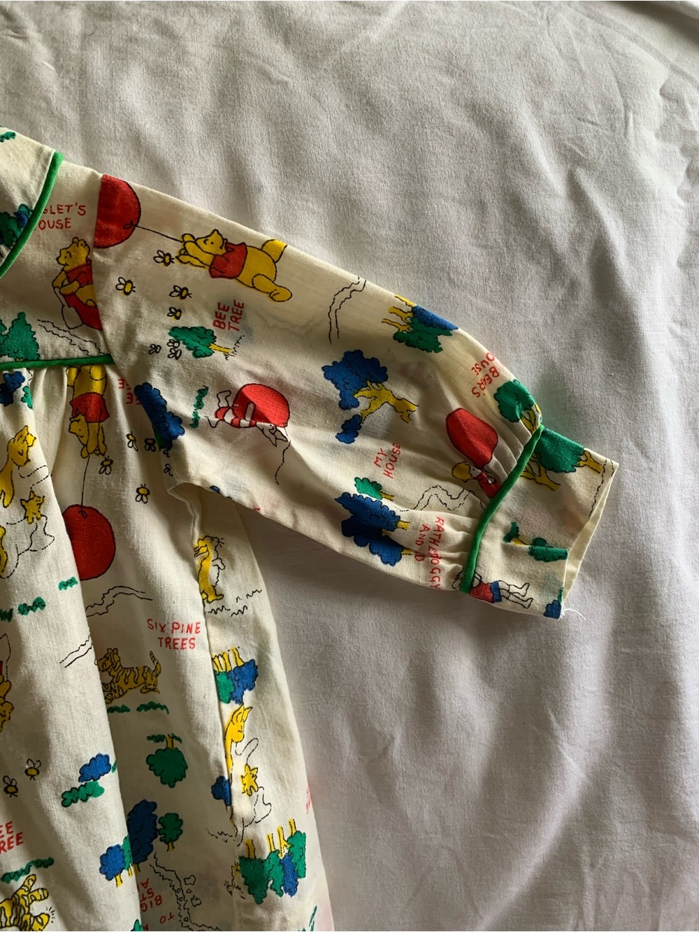 Vintage 1970’s Sears Winnie the Pooh Printed Toddler Dress - Picture 3 of 8